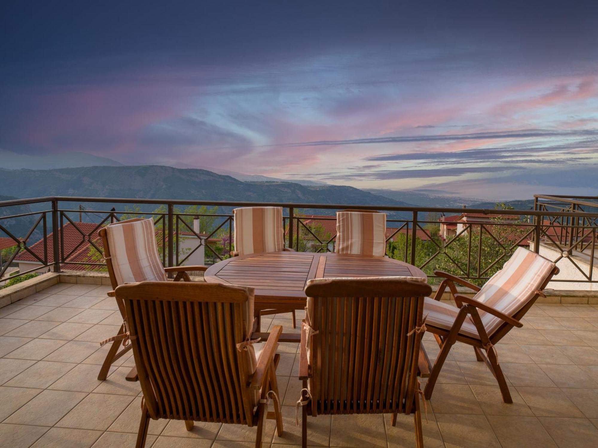 Traditional Luxury Villa ARMONIA Aigio Esterno foto